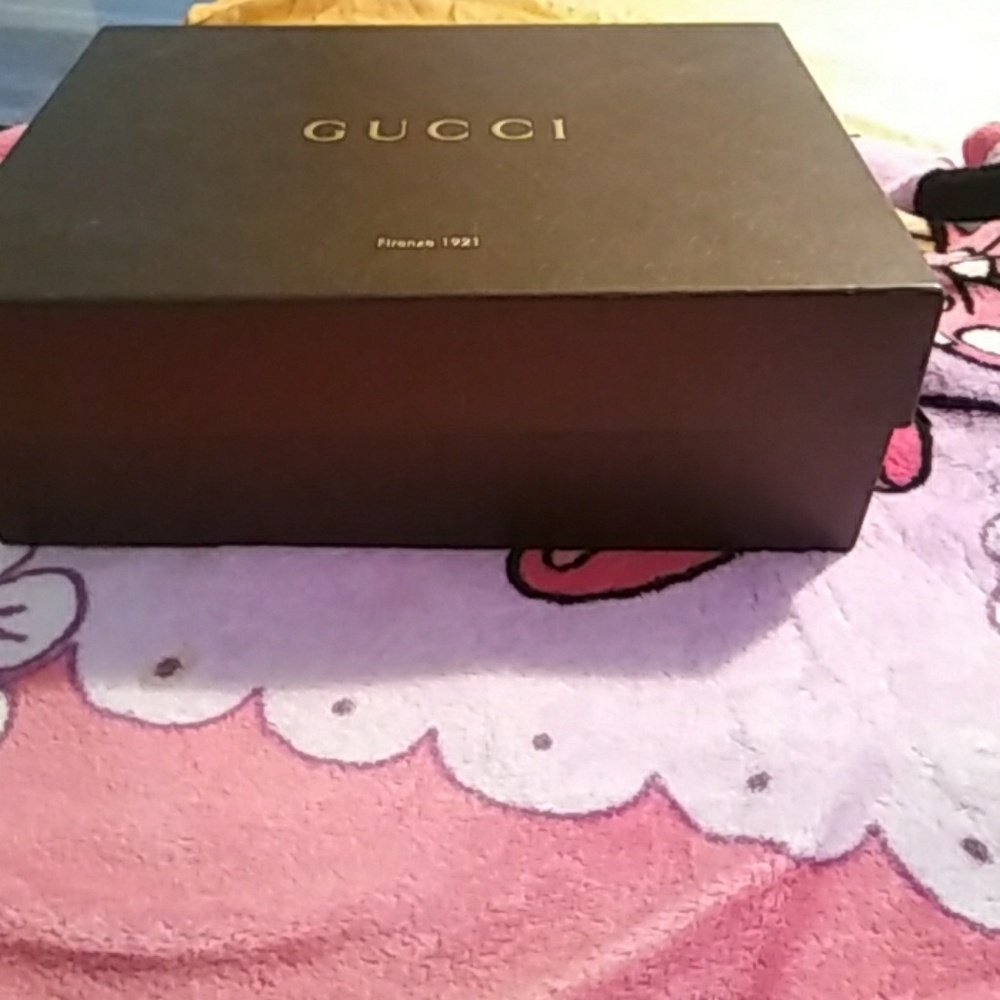 Gucci box